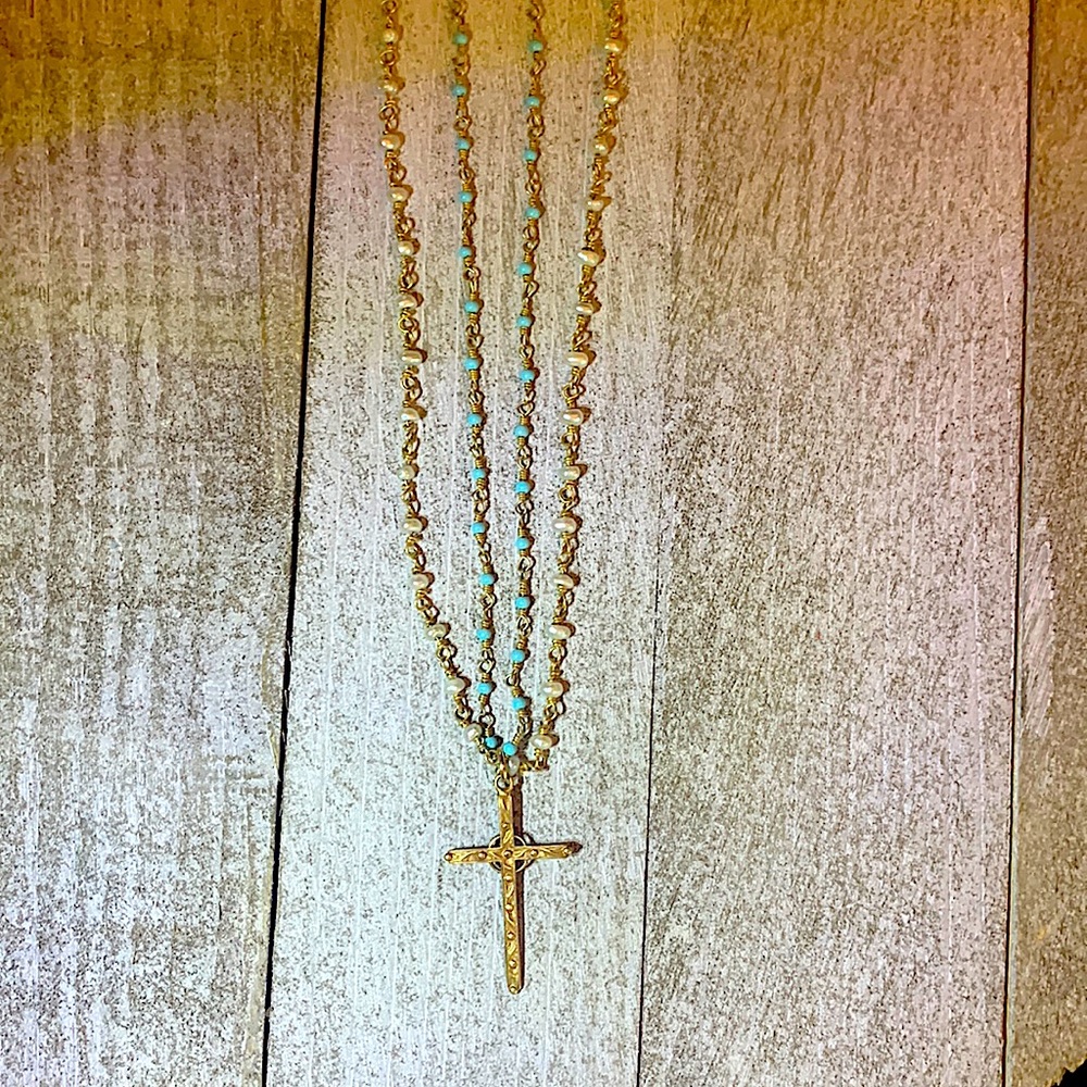 Dainty cross necklace